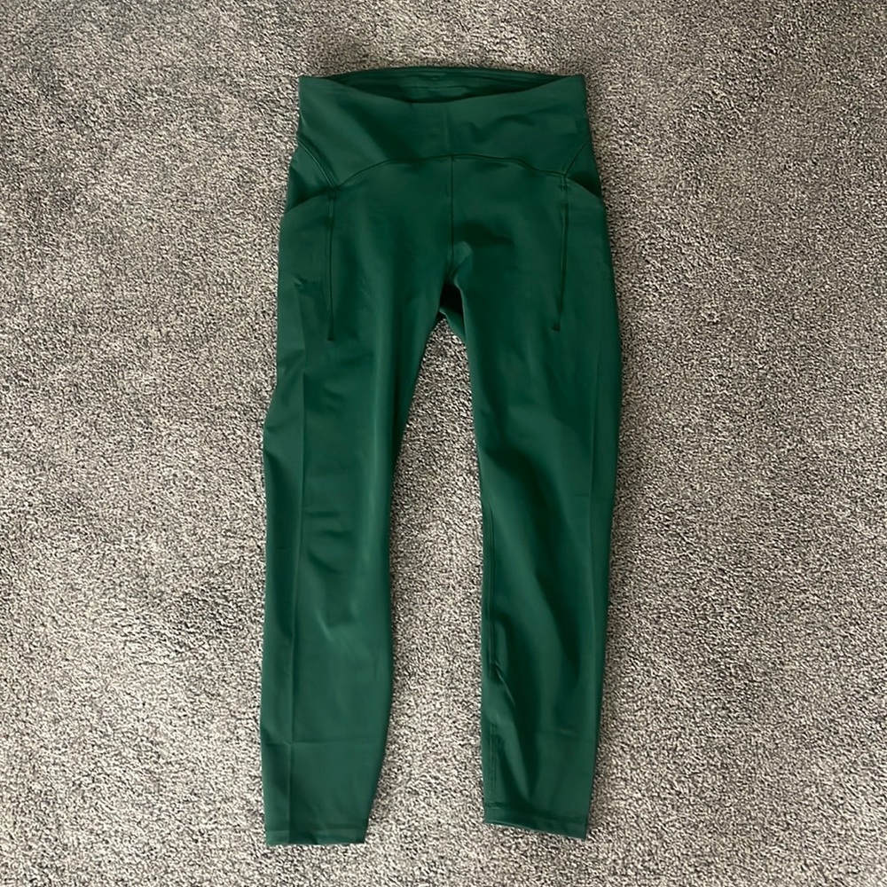 lululemon power thru tight - 8, 25” everglade green